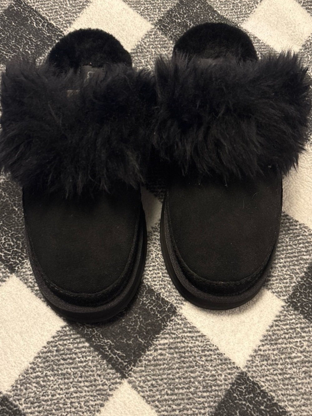 UGG WOMENS DISQUETTE CHALET BLACK SIZE 8-NWOT